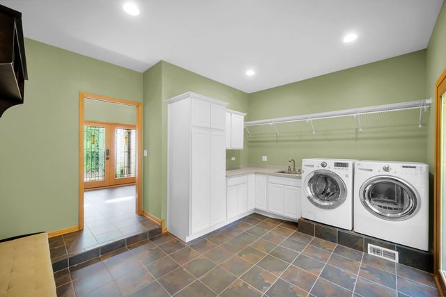 43W976 Oakleaf Drive, Elburn, IL 60119