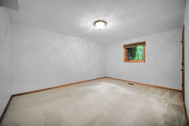 43W976 Oakleaf Drive, Elburn, IL 60119