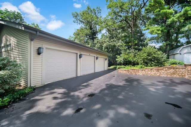 43W976 Oakleaf Drive, Elburn, IL 60119