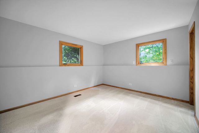 43W976 Oakleaf Drive, Elburn, IL 60119
