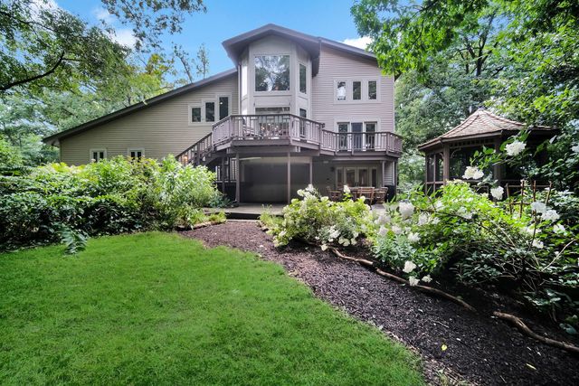43W976 Oakleaf Drive, Elburn, IL 60119