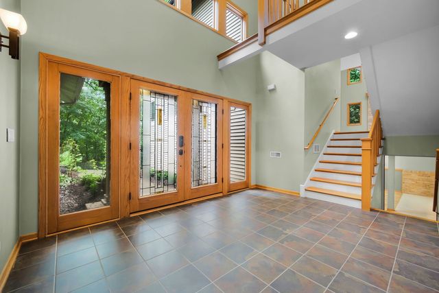 43W976 Oakleaf Drive, Elburn, IL 60119