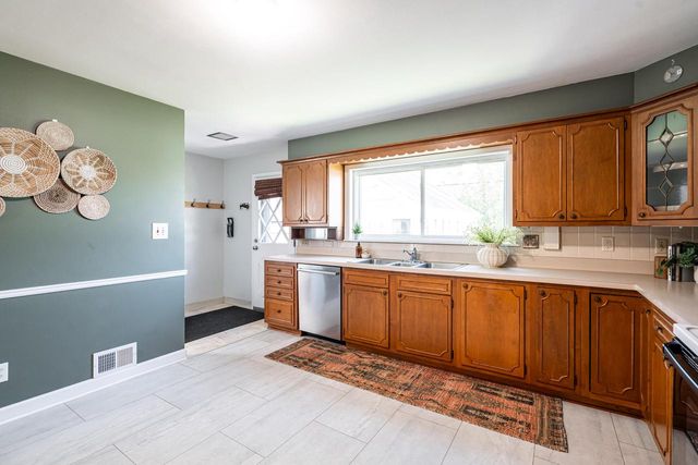 317 N 110th STREET, Wauwatosa, WI 53226