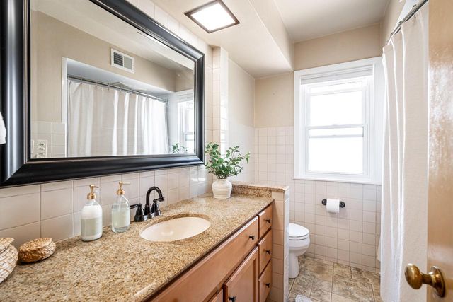 317 N 110th STREET, Wauwatosa, WI 53226