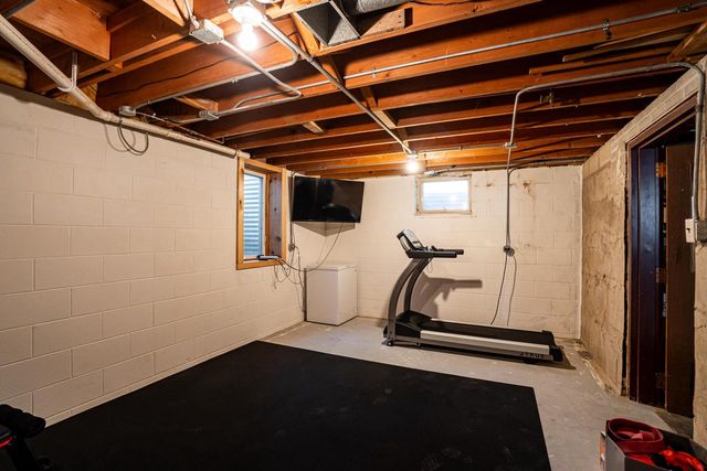 317 N 110th STREET, Wauwatosa, WI 53226