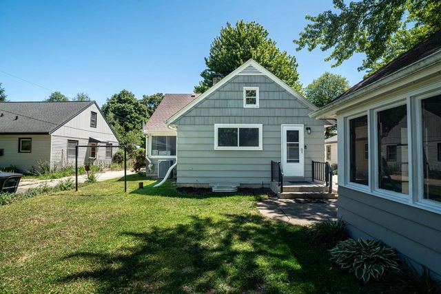 317 N 110th STREET, Wauwatosa, WI 53226