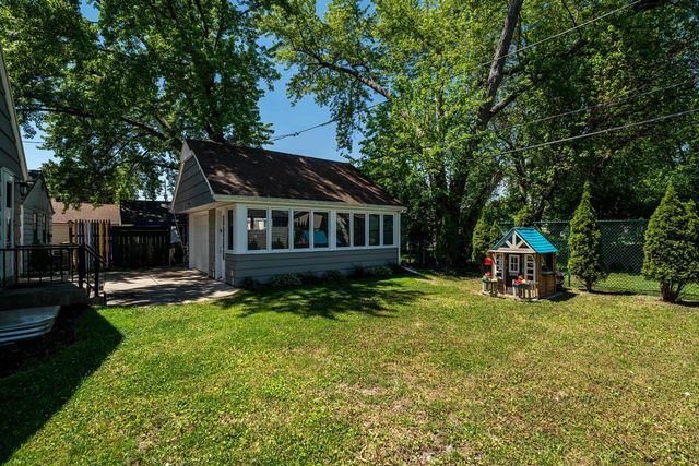 317 N 110th STREET, Wauwatosa, WI 53226