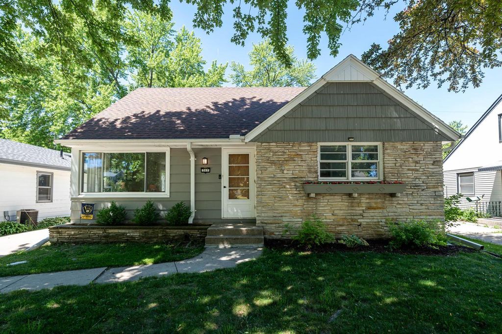 317 N 110th STREET, Wauwatosa, WI 53226