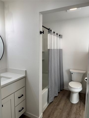 1240 Esther Court, Iowa City, IA 52240