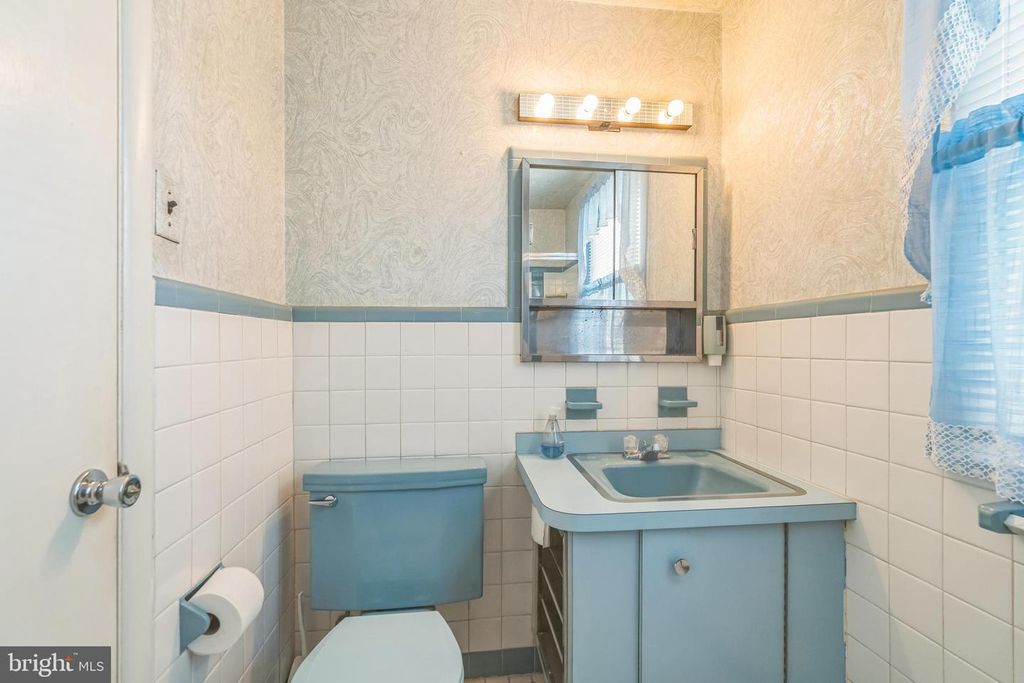 1117 MOREFIELD RD, Philadelphia, PA 19115