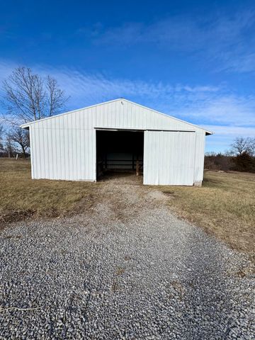 18350 N HIGHWAY 124, Centralia, MO 65240