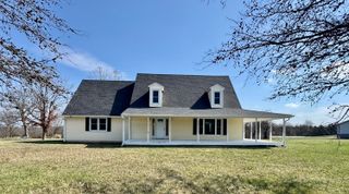 18350 N HIGHWAY 124, Centralia, MO 65240