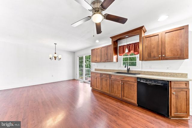 136 TELEGRAPH RD, Coatesville, PA 19320