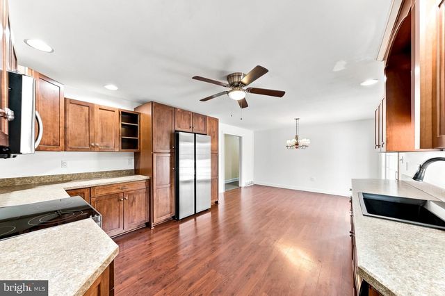 136 TELEGRAPH RD, Coatesville, PA 19320