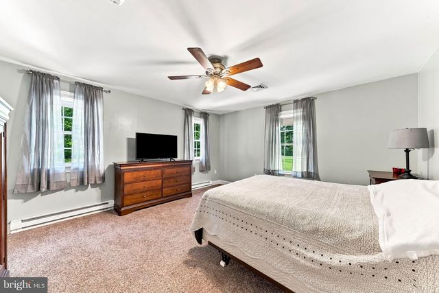 136 TELEGRAPH RD, Coatesville, PA 19320