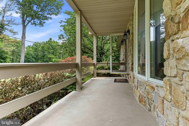 136 TELEGRAPH RD, Coatesville, PA 19320