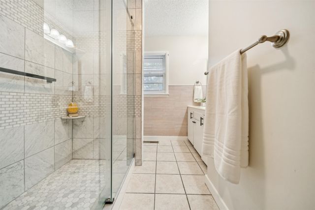 300 N Wood Ave, Wichita, KS 67212