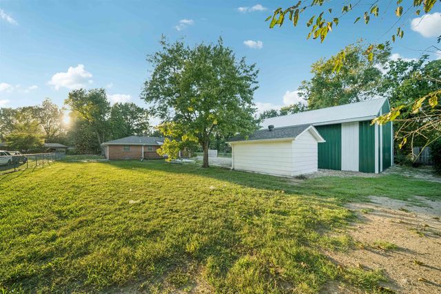 300 N Wood Ave, Wichita, KS 67212