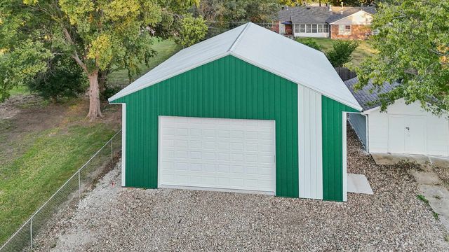 300 N Wood Ave, Wichita, KS 67212