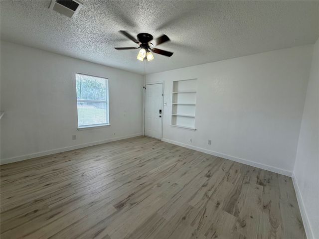 2600 21st Street, Fort Worth, TX 76106