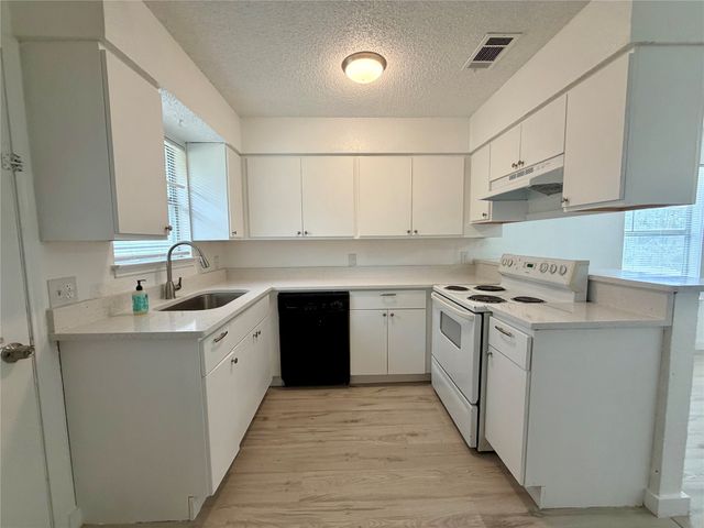 2600 21st Street, Fort Worth, TX 76106