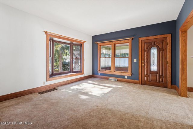 5470 Douglas Road, Toledo, OH 43613