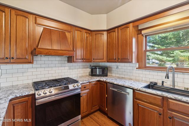 5470 Douglas Road, Toledo, OH 43613