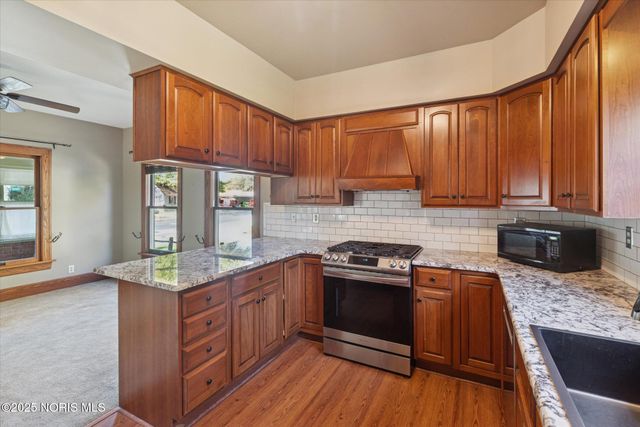 5470 Douglas Road, Toledo, OH 43613