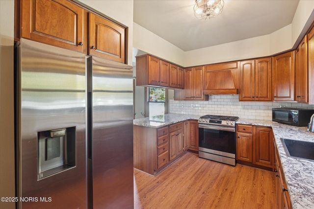 5470 Douglas Road, Toledo, OH 43613