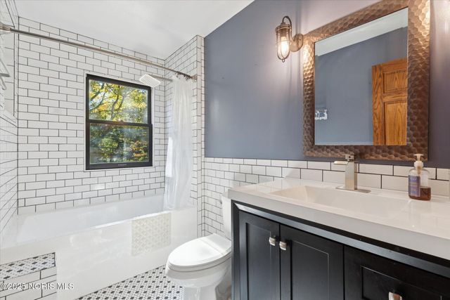 5470 Douglas Road, Toledo, OH 43613