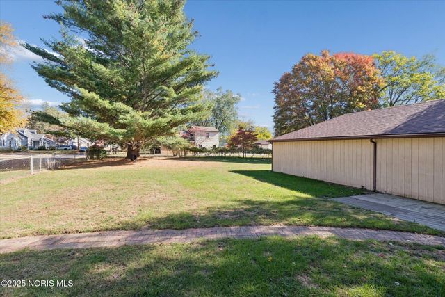 5470 Douglas Road, Toledo, OH 43613