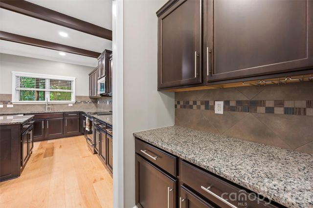 102 Sheridan Court, Mooresville, NC 28115