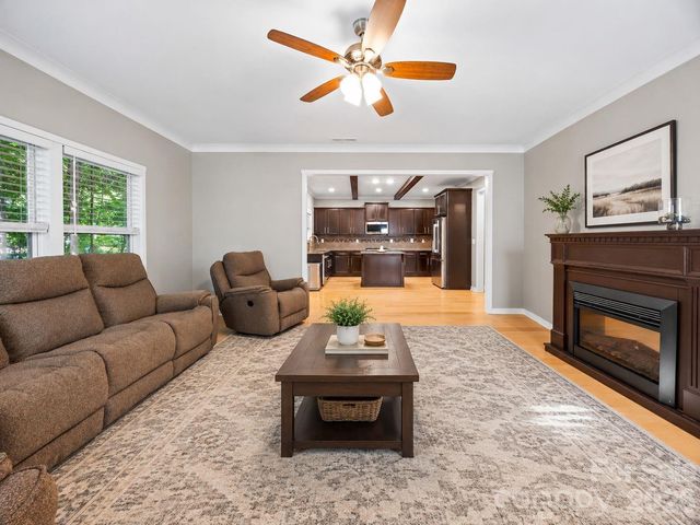 102 Sheridan Court, Mooresville, NC 28115
