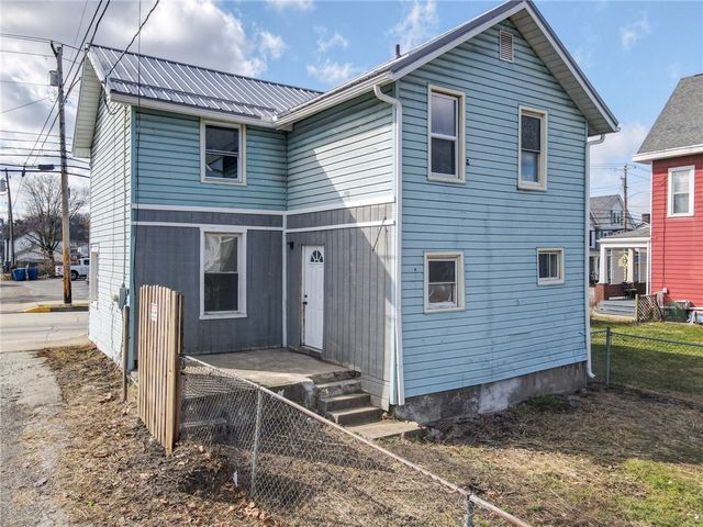 406 Ligonier St, Latrobe, PA 15650