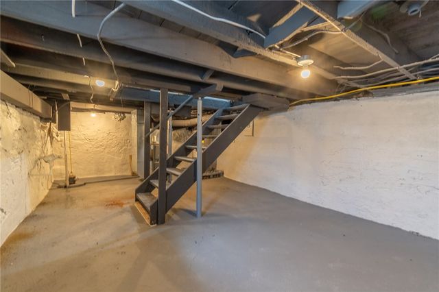 406 Ligonier St, Latrobe, PA 15650