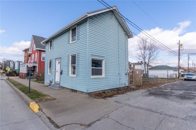 406 Ligonier St, Latrobe, PA 15650