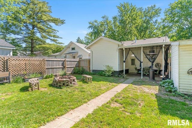 2017 S Lowell Avenue, Springfield, IL 62704