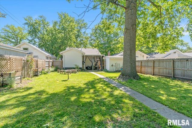 2017 S Lowell Avenue, Springfield, IL 62704
