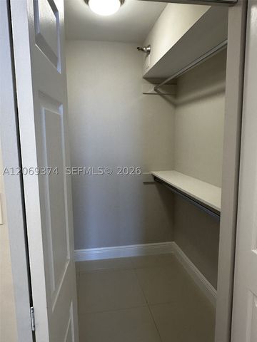 20515 E Country Club Dr 1749, Aventura, FL 33180