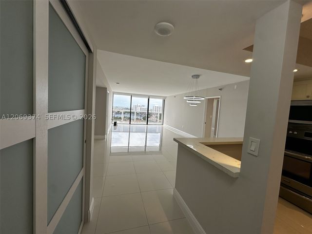 20515 E Country Club Dr 1749, Aventura, FL 33180