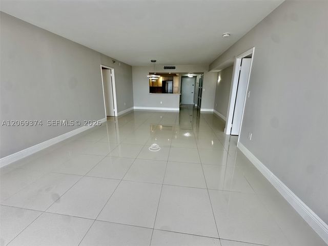20515 E Country Club Dr 1749, Aventura, FL 33180