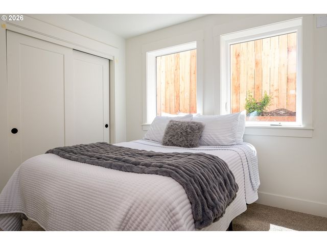 99 Ne 78th Ave, Portland, OR 97213