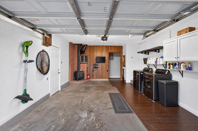 1886 Kirk Way, Sacramento, CA 95822