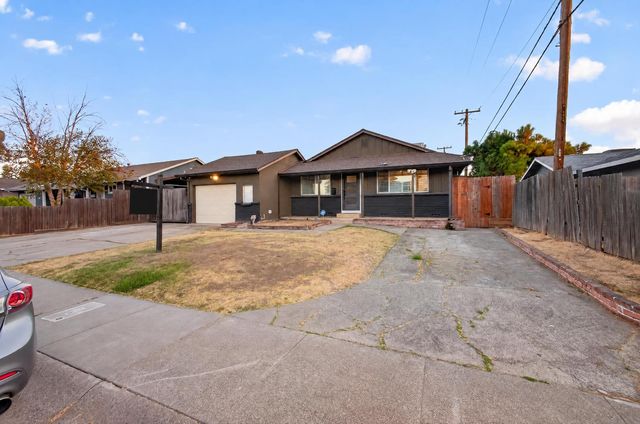 1886 Kirk Way, Sacramento, CA 95822