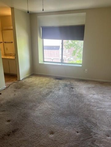 207 Paisley Court, Kalamazoo Twp, MI 49006