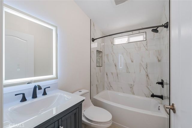 21851 Newland Street 43, Huntington Beach, CA 92646