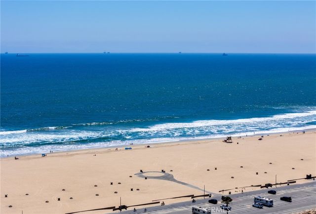 21851 Newland Street 43, Huntington Beach, CA 92646