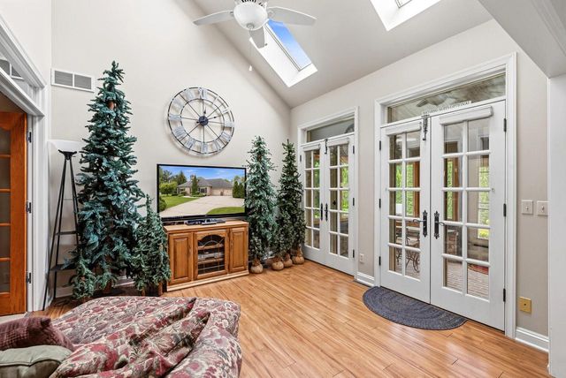 4405 Honeywood LANE, Jackson, WI 53037