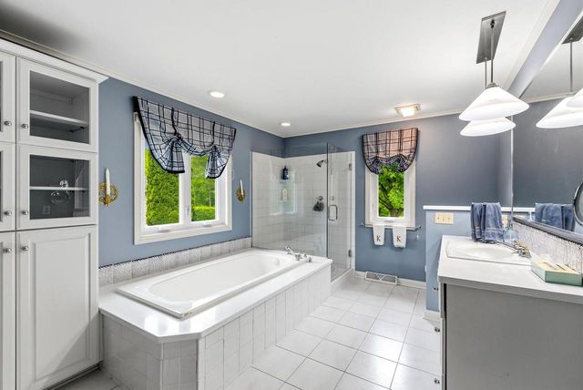 4405 Honeywood LANE, Jackson, WI 53037