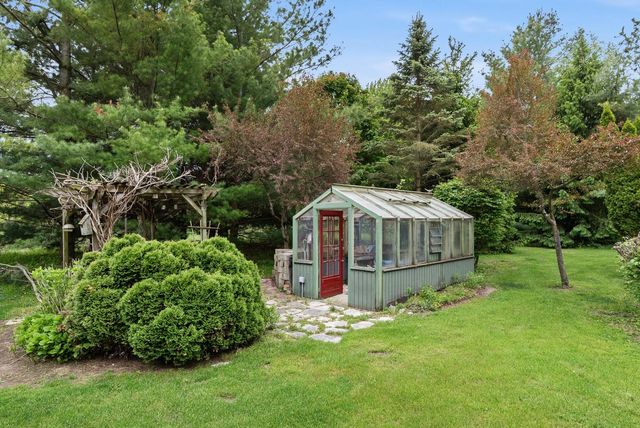 4405 Honeywood LANE, Jackson, WI 53037